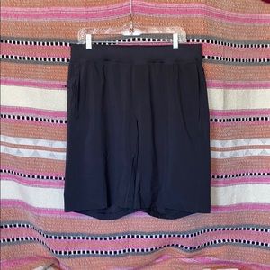 Lululemon athletic shorts Xl great condition 10/10